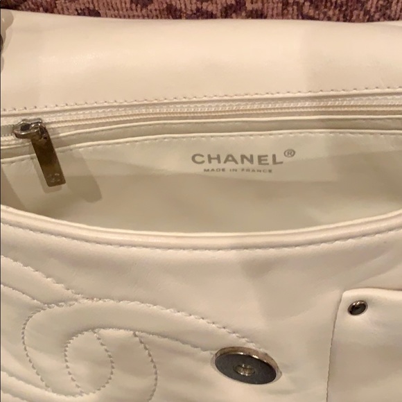Chanel purse - Picture 6 of 9